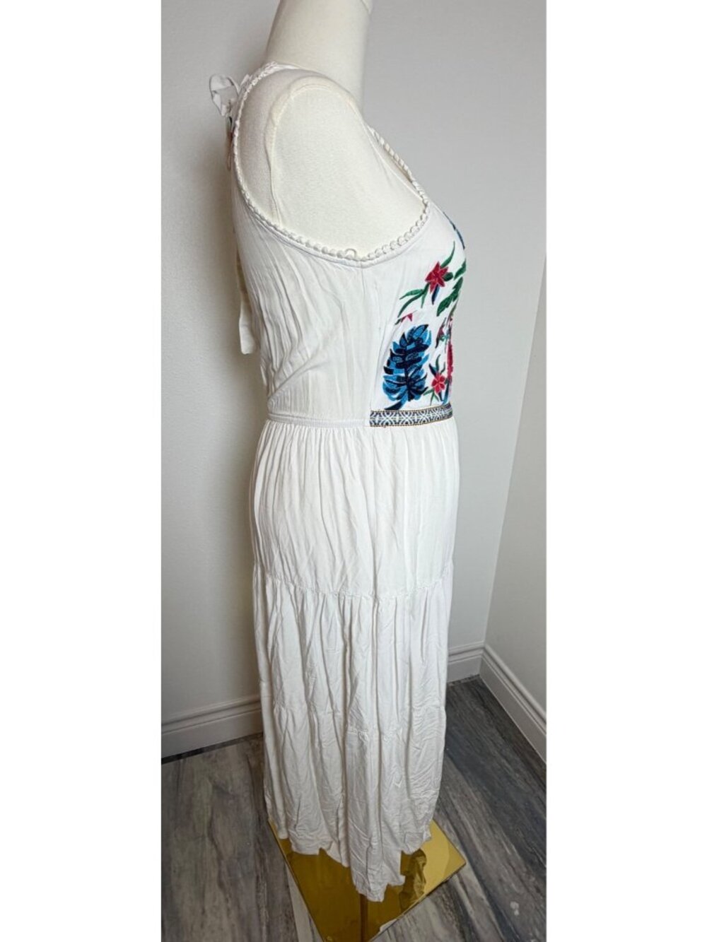Solitaire Chic Floral Embroidered Sleeveless Maxi Dress Boho Tiered Halter Neck - Picture 4 of 14